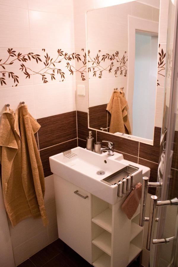Blue Apartment In Beautiful English Style Garden With Atmosphere Praha Eksteriør bilde