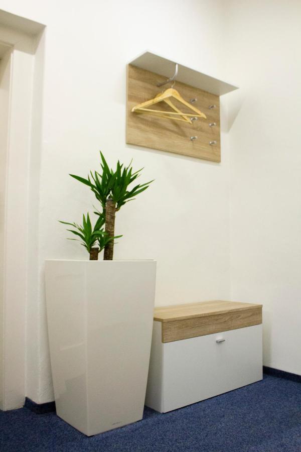 Blue Apartment In Beautiful English Style Garden With Atmosphere Praha Eksteriør bilde