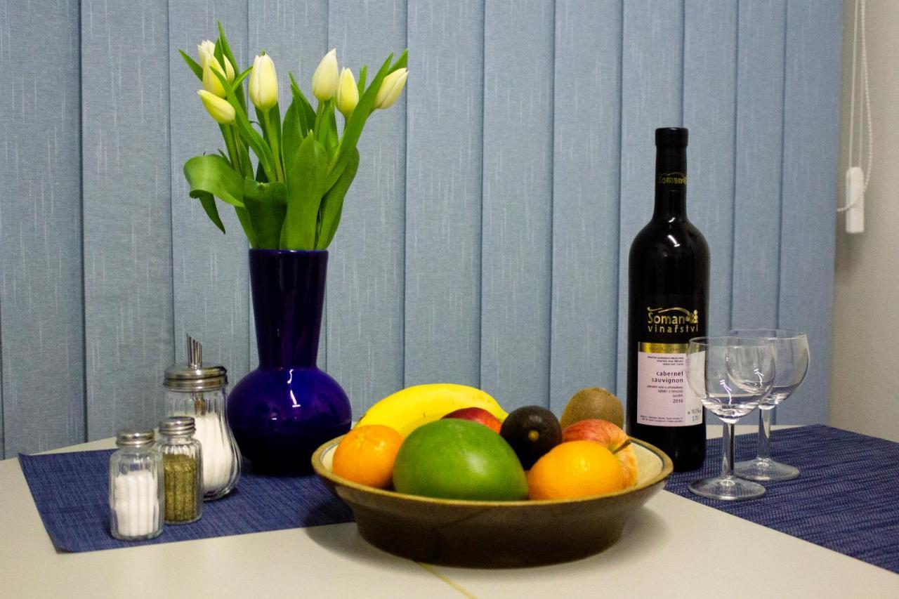 Blue Apartment In Beautiful English Style Garden With Atmosphere Praha Eksteriør bilde